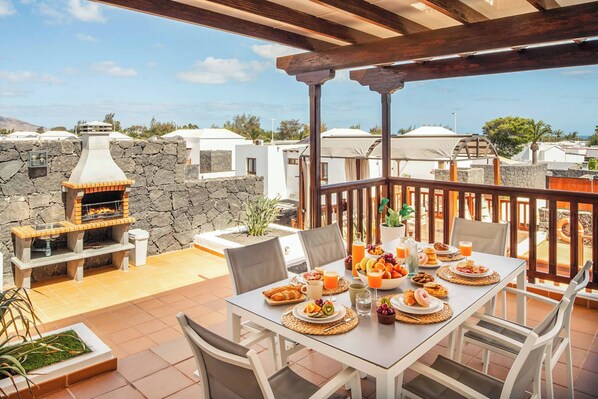 Villa (4 Bedrooms) | Exterior