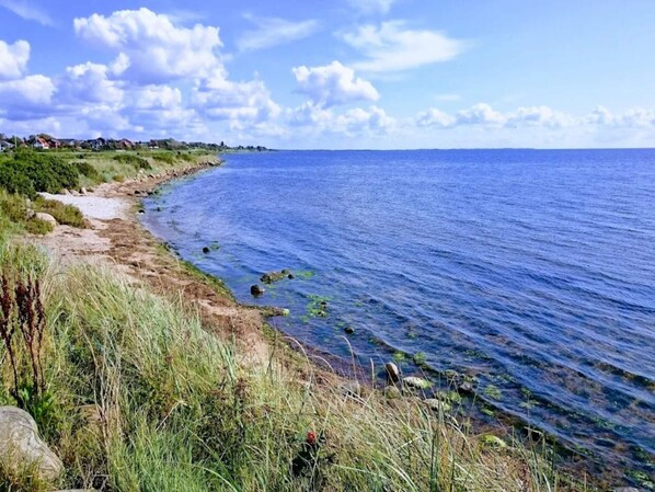 House | Water view - Charming Retreat by Fjord - By Traum Ferienwohnungen (Ringkobing)