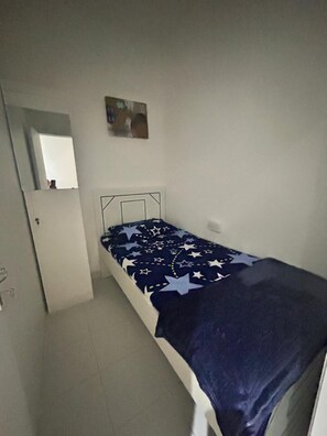 Single Room - Unisex Single Partition rooms (Dubai)