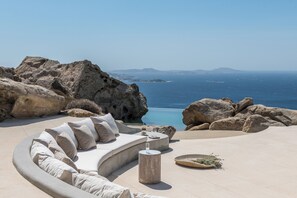 Property grounds - Villa La Roccia - MG Villas Mykonos (Mykonos)