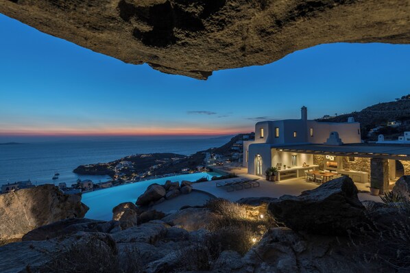 Outdoor pool - Villa La Roccia - MG Villas Mykonos (Mykonos)