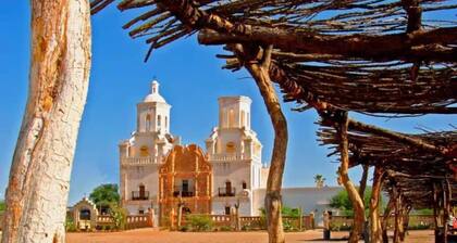 Private Tucson Getaway Near Downtown w/ Amenities!