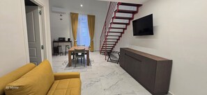 Comfort Apartment, 1 Double Bed with Sofa bed, Kitchen | Living area - Appart.ti Dimora di Parthenope Pontenuov (Naples)