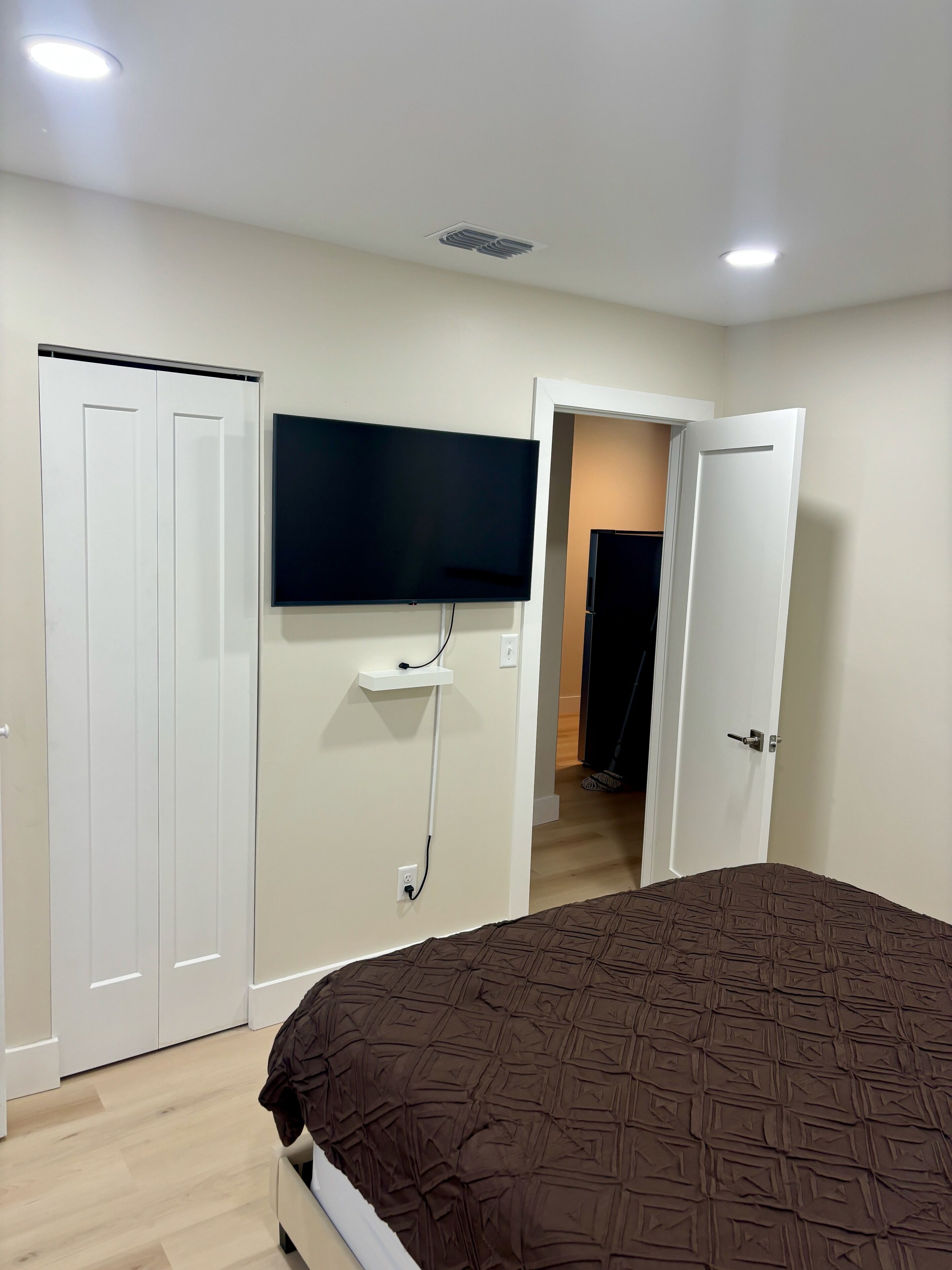 2 soverom, strykejern/-brett, wi-fi (inkludert) og sengetøy