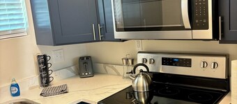 2-bedroom house in charming St. Augustine with WiFi, AC