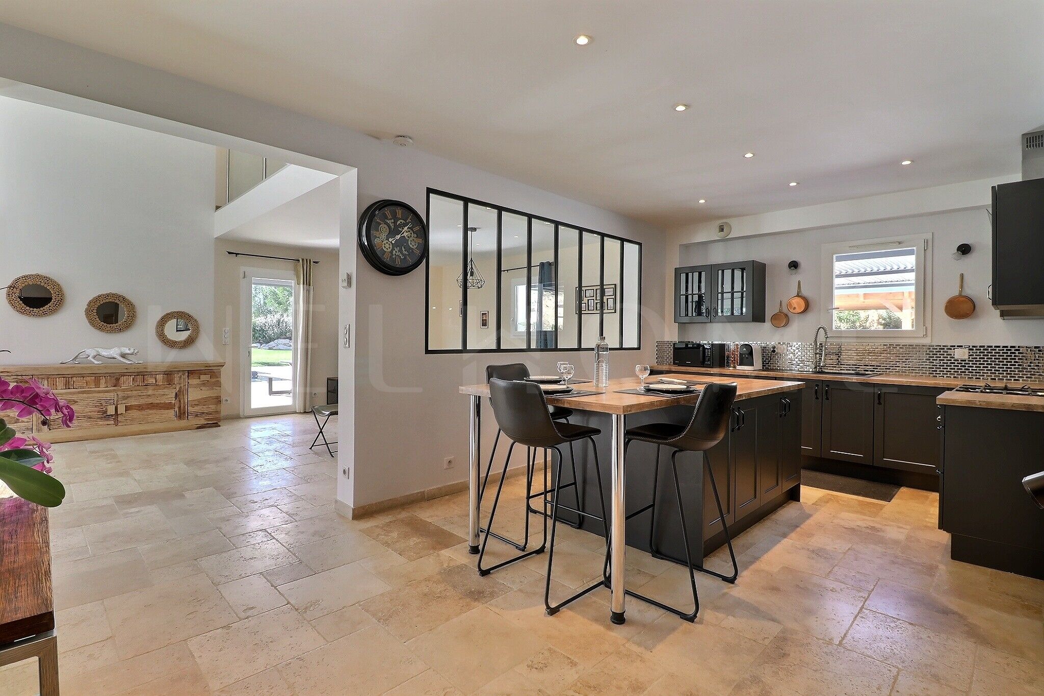 Villa, vue sur le jardin | Cuisine privée | Cafétière à espresso, cafetière-théière, bouilloire électrique