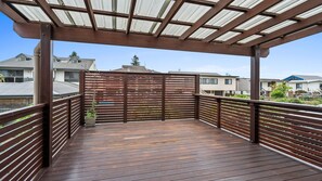 Terrace/patio - Seaside Living, Family Style! (The Entrance North)