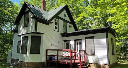 3 Bedroom Cottage at the 500 acre Poland Spring Resort with lots of onsite activities!