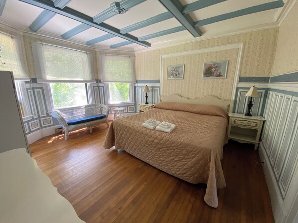 5 bedrooms