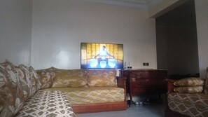 Living area - Spacious apartment 5 minutes from the Atlantic coast (Casablanca)