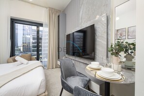 客房内保险箱、熨斗/熨衣板、免费 WiFi、床单