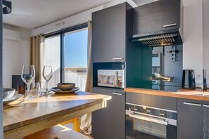 Frigorifero, microonde, forno, lavastoviglie