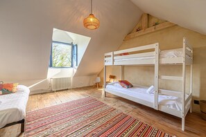 4 camere, Wi-Fi gratuito, lenzuola