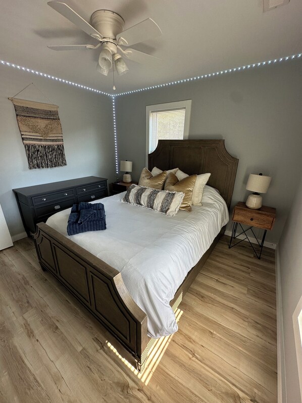 4 slaapkamers, een strijkplank/strijkijzer, wifi, beddengoed