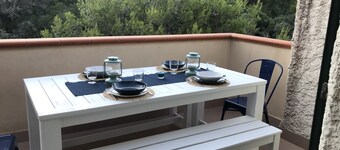 Blue apartment - a vacation!