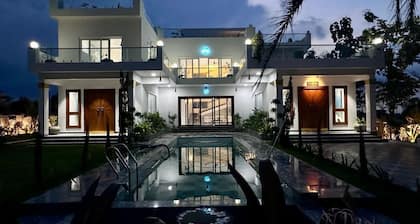 Poorna: New Luxury 5 BHK Villa w/Pool, Jacuzzi & Views