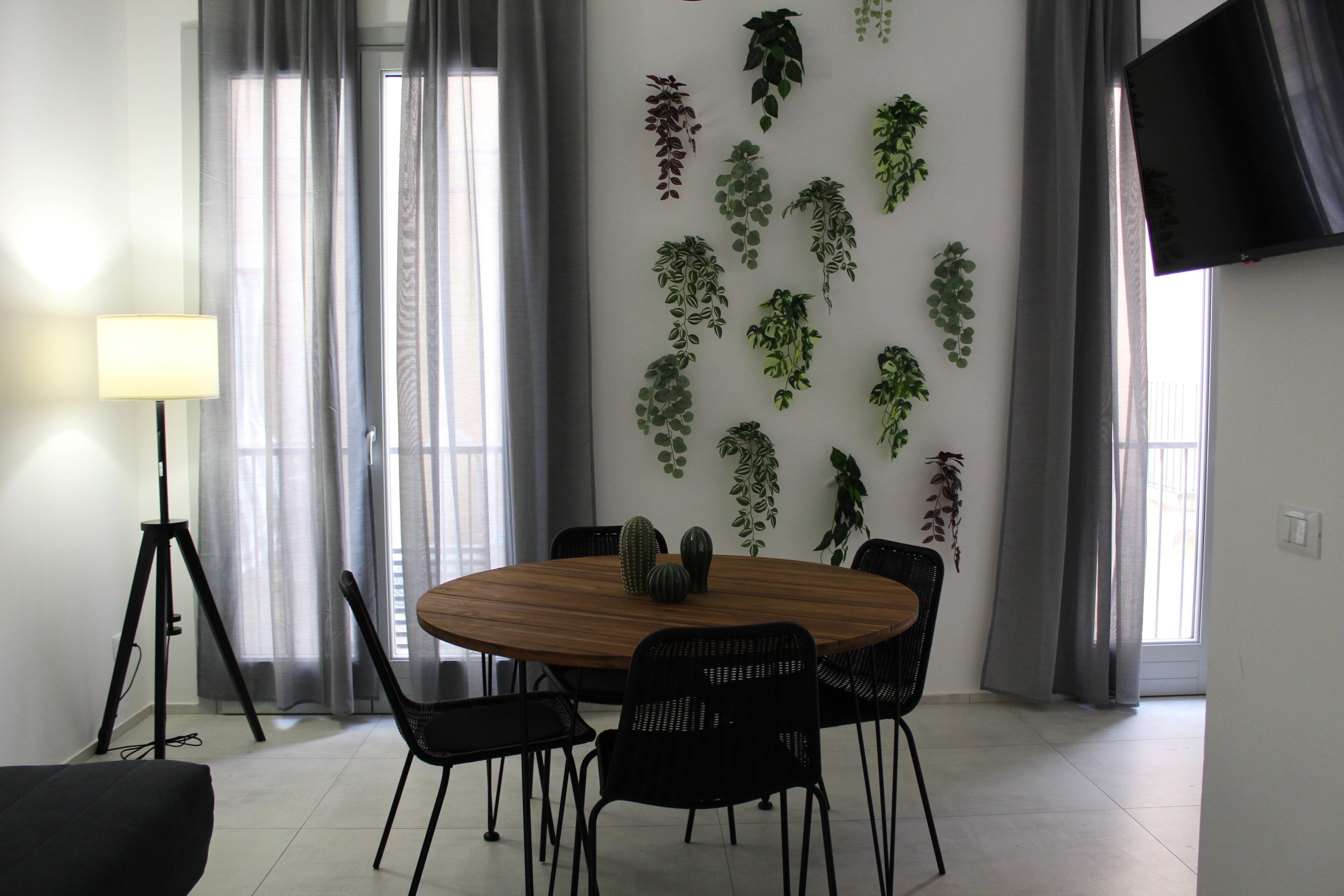 Comfort Apartment, City View | Living area | Flat-screen TV