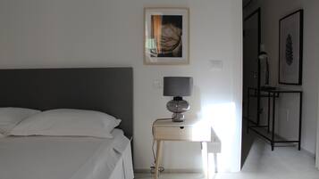 Comfort-Apartment, Stadtblick | 1 Schlafzimmer, Verdunkelungsvorhänge, kostenloses WLAN