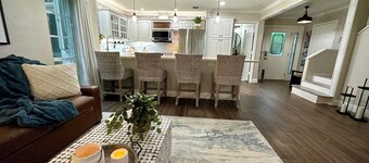 Newly listed Waterfront Townhouse in Old Naples