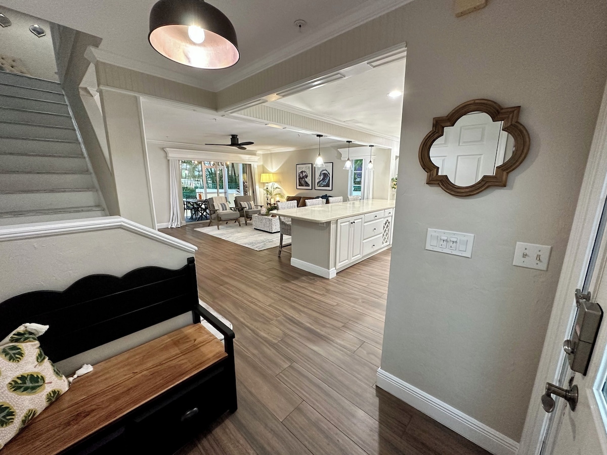Photo 2 of Newly listed Waterfront Townhouse in Old Naples