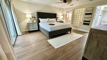 2 bedrooms, desk, iron/ironing board, WiFi