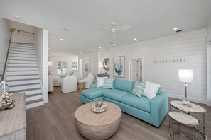 TV, ping pong - NEW - Symphony! Sleeps 18! Pool! Golf Cart (Santa Rosa Beach)