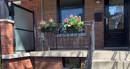 Charming 1-bedroom basement suite in marvelous Toronto with WiFi