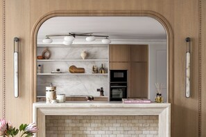 Living area - HIGHSTAY - Luxury Serviced Apartments - Vendôme (Paris)