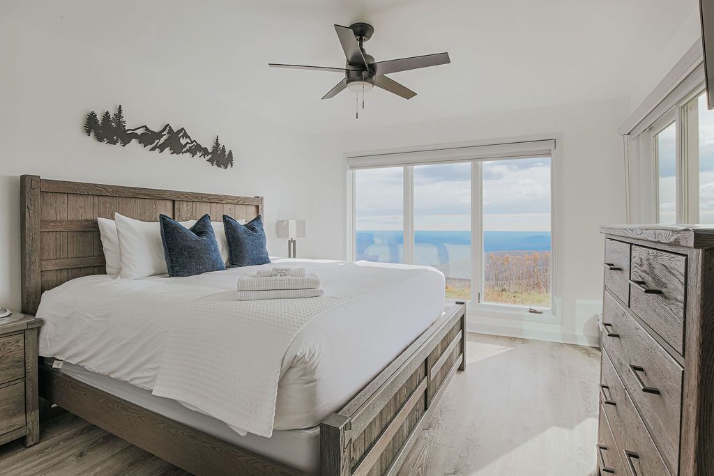 1 bedroom, in-room safe, iron/ironing board, WiFi (free)