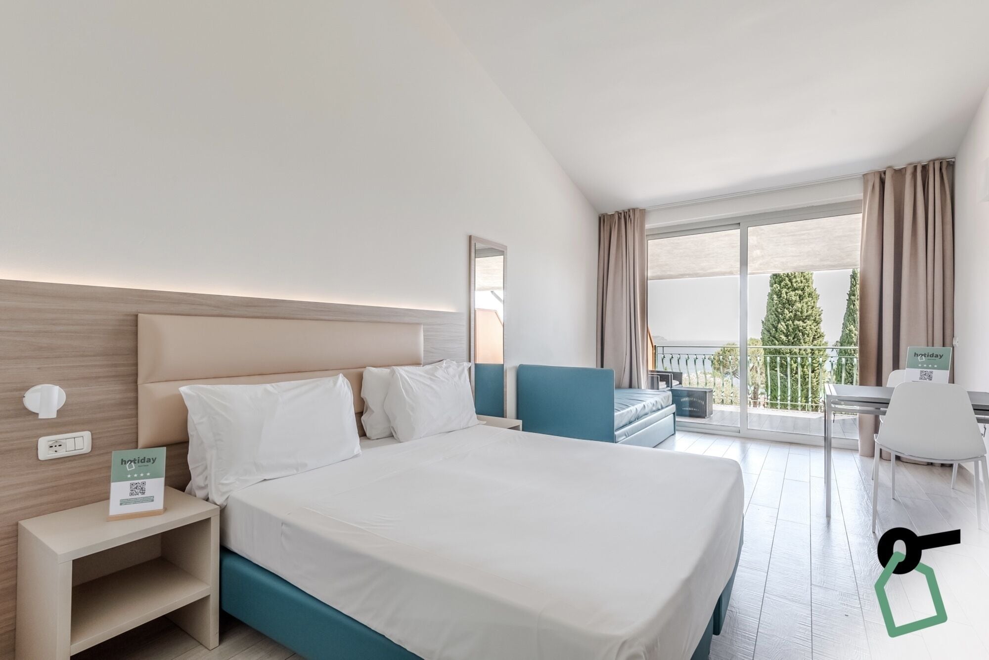 Coffres-forts dans les chambres, bureau