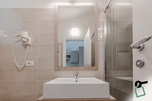 Apartment, Balcony | Bathroom | Shower, free toiletries, towels, toilet paper - HOTIDAY Apartments Desenzano (Desenzano del Garda)
