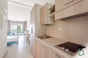 公寓, 露台 | 私人廚房 | 雪櫃、爐具、廚房用具/餐具/器皿
