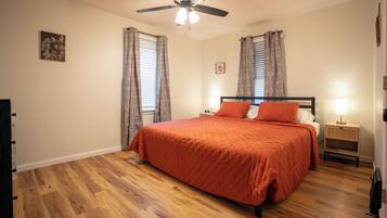 2 bedrooms, desk, iron/ironing board, free WiFi