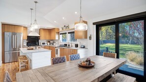 Fridge, microwave, oven, stovetop - Spacious and Modern North Fork Home Close to Multiple Wineries, Perfect for... (Cutchogue)