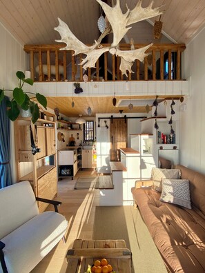 Living area - Cabin and Sauna in nature. Enjoy the traditional wood-fired sauna! (Paldiski)
