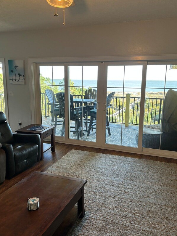 Smart TV, DVD player