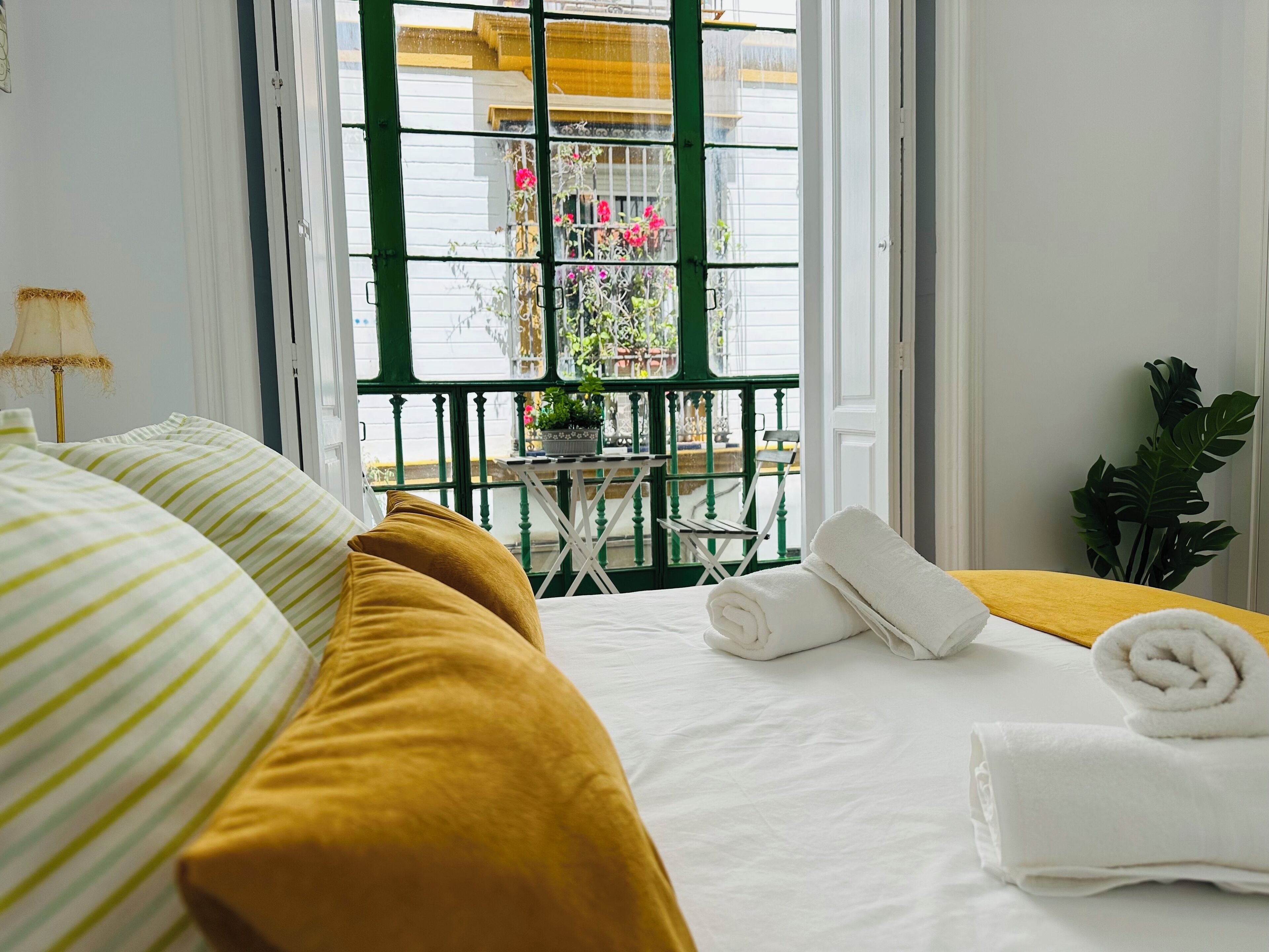 2 dormitorios, tabla de planchar con plancha, wifi y ropa de cama