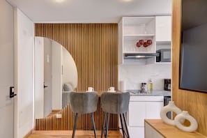 Apartment (307) | Dining room
