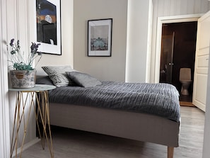 2 bedrooms, WiFi, bed sheets