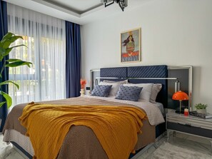 1 slaapkamer, een strijkplank/strijkijzer, wifi, beddengoed