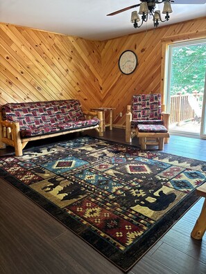 Smart TV, fireplace, ping pong