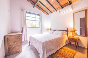 5 chambres, accès à Internet, literie fournie