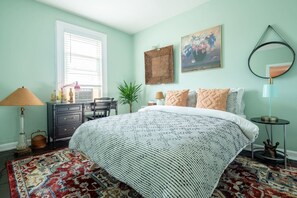 2 bedrooms, desk, iron/ironing board, WiFi - Postmodern Penthouse | 1 Min Walk Dining + Shops (Winooski)