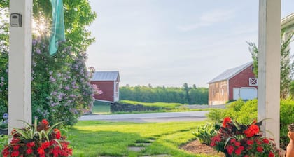 Historic Farmhouse Apartment