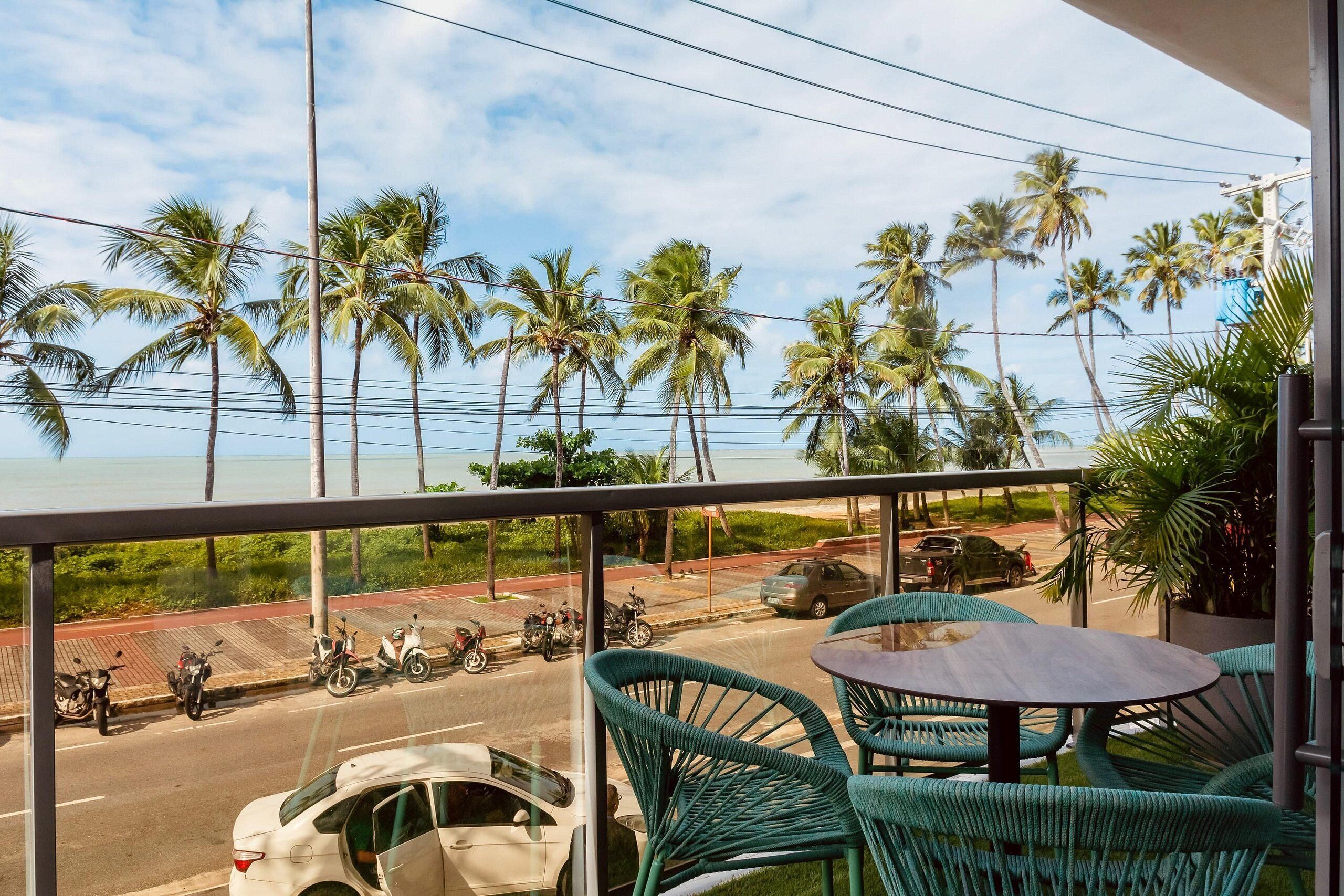 Apartment | Outdoor dining