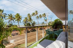 Apartment | Outdoor dining