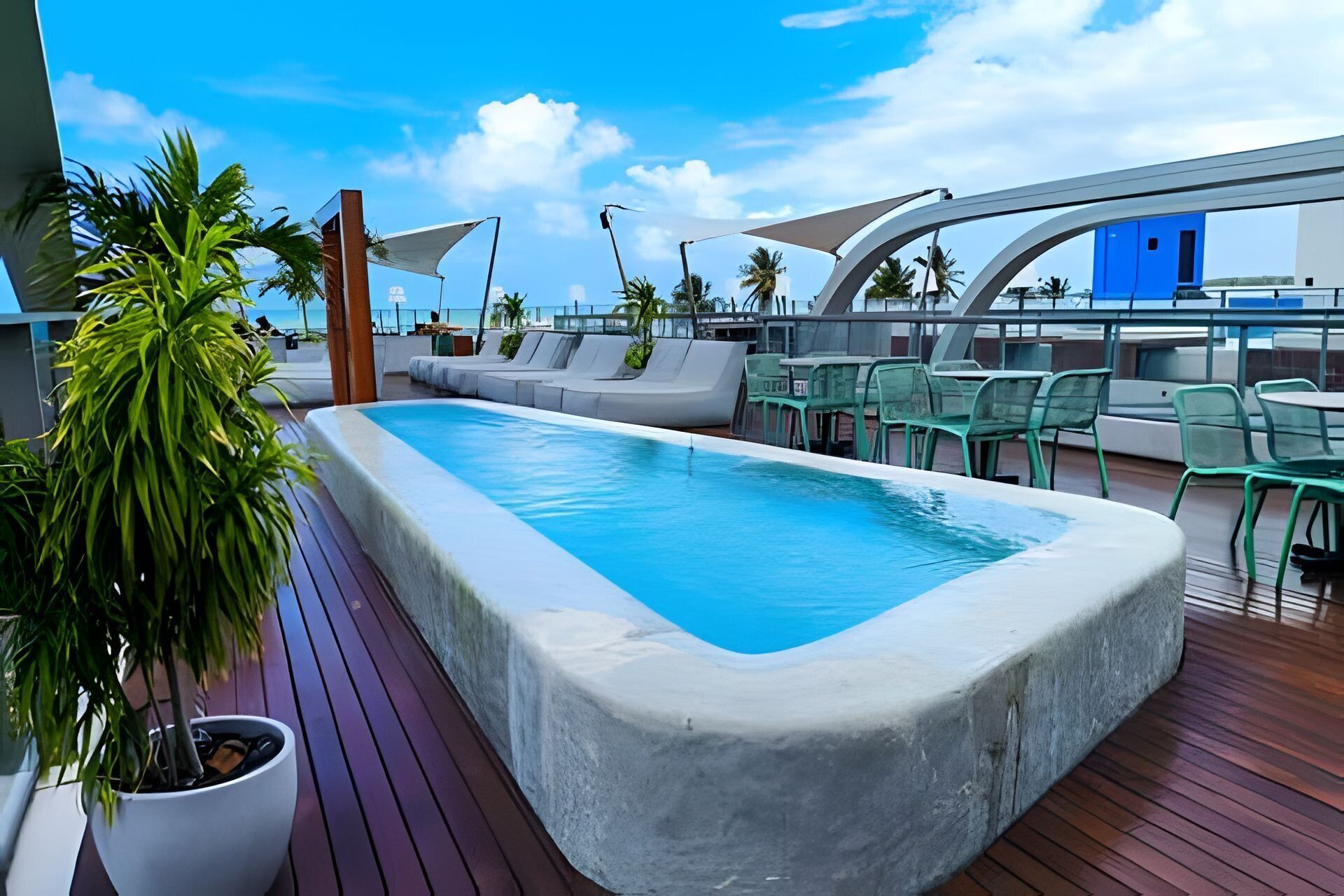 Departamento | Alberca | 2 albercas al aire libre 