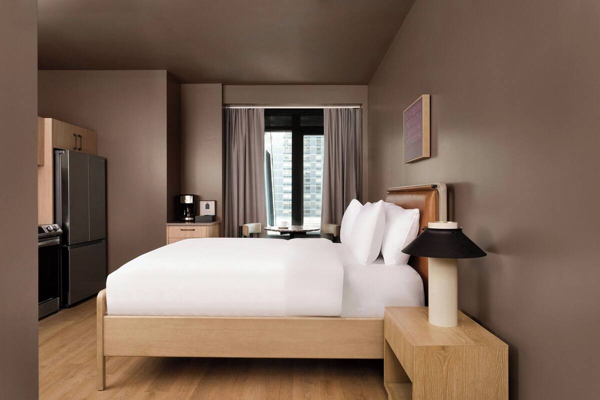 1 habitación, muebles diferentes y cunas gratuitas