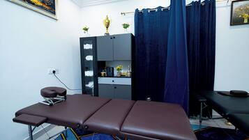 Massages des tissus profonds, massages suédois, massages thaïs