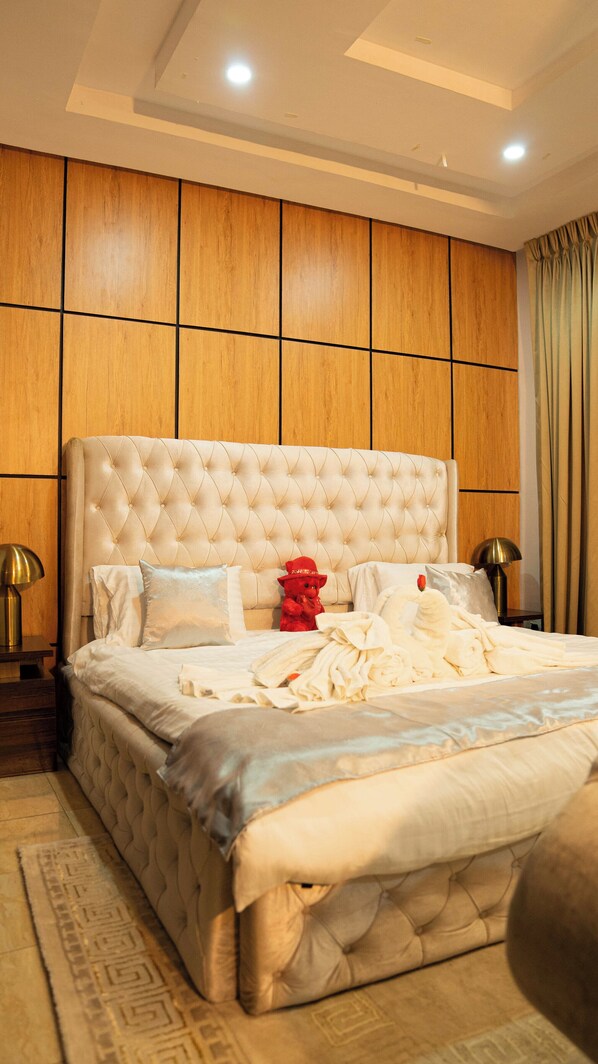 5 chambres, fer et planche à repasser, accès au Wi-Fi (inclus)